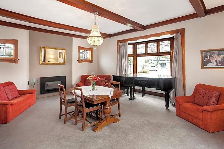 Homelea Bed and Breakfast