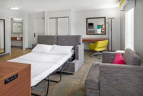 1 King 1 Br Family Suite W/sofabed Ns