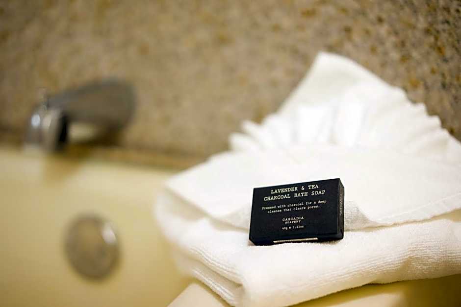 Oakland Airport Executive Hotel
