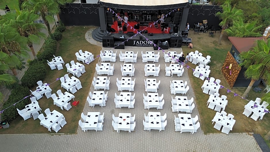 J'Adore Deluxe Hotel & Spa