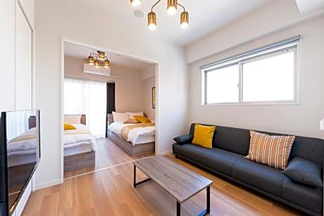 One-Bedroom Apartment - No Cleaning for Consecutive Night Stays