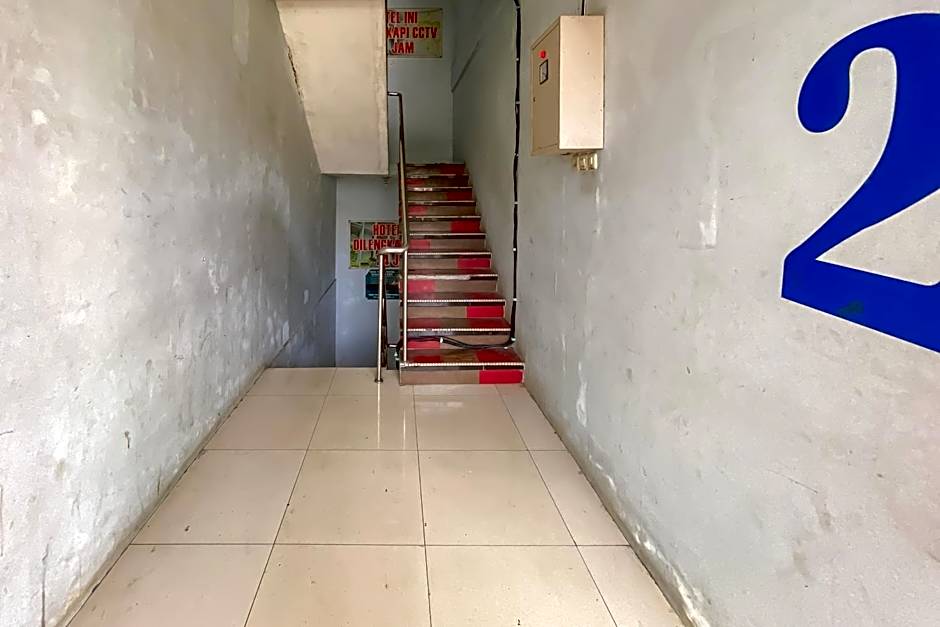 RedDoorz at Hotel Roda Mas 2 near Gor Satria