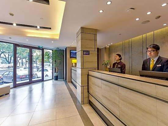 Home Inn Ningbo RaiIaway Station Tianyi PaviIion Moon Lake Point