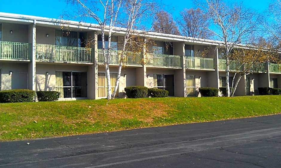 Howard Johnson by Wyndham Newburgh