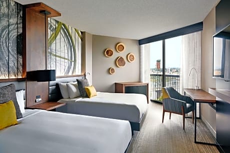 M Club Level Guest Room with Two Queen Beds - High Floor