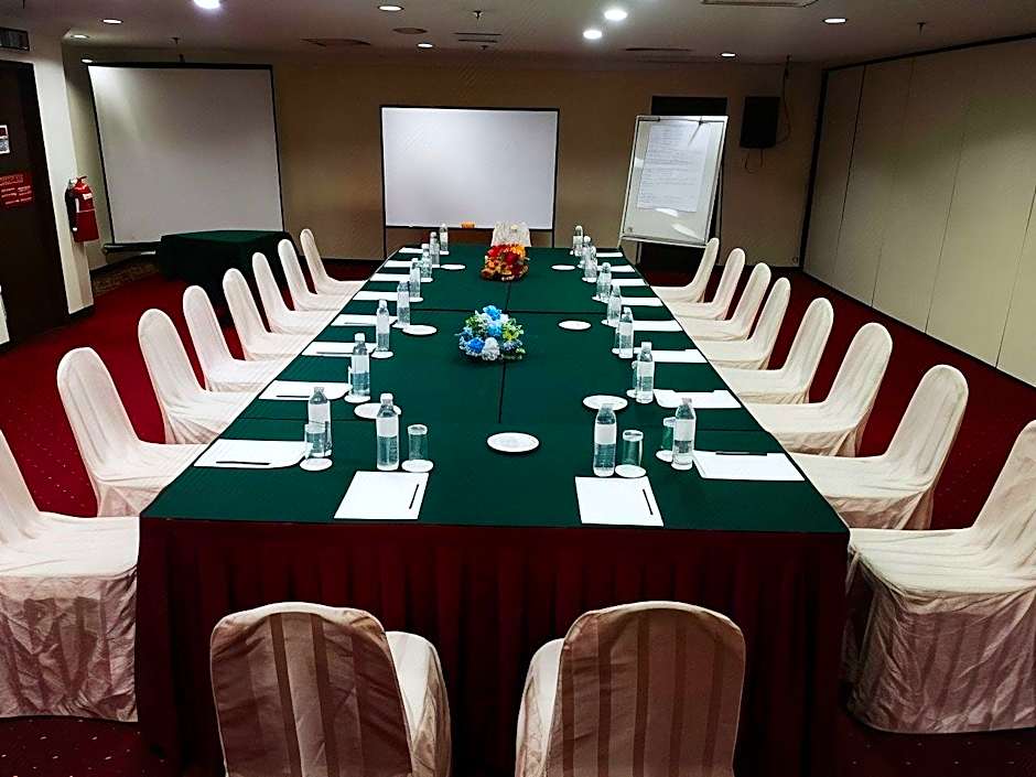 Grand Continental Kuching Hotel