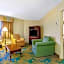 La Quinta Inn & Suites by Wyndham Boston Somerville