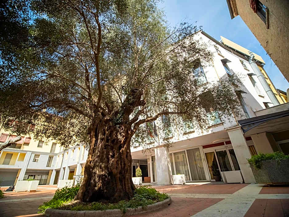 EGO' Hotel