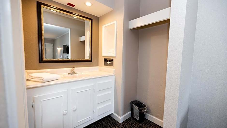 Magnuson Hotel Virginia Beach