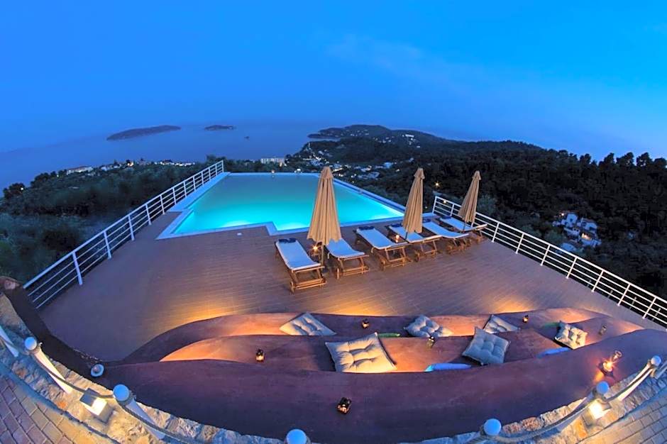 GoldenHill Studios&apartments