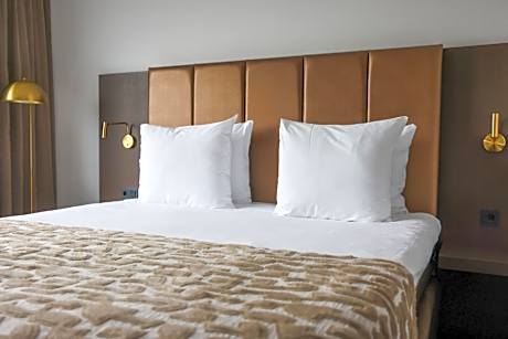 Deluxe Double Room with Shower