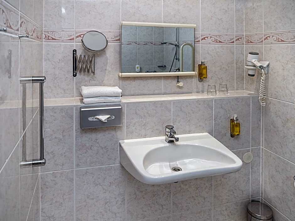 Hotel Am Schloss Köpenick Berlin By Golden Tulip