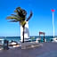 Casa del Puerto by MIJ - Beachfront Hotel