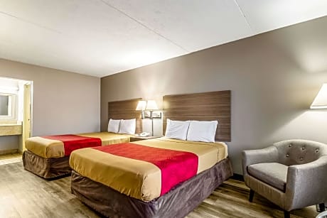 2 Double Beds Nonsmoking