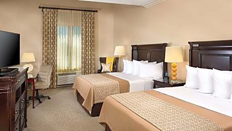 2 Queen Beds