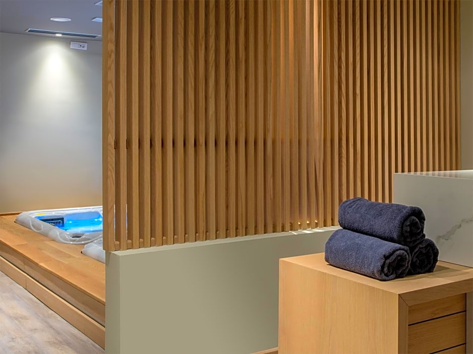 Ikones Seafront Luxury Suites