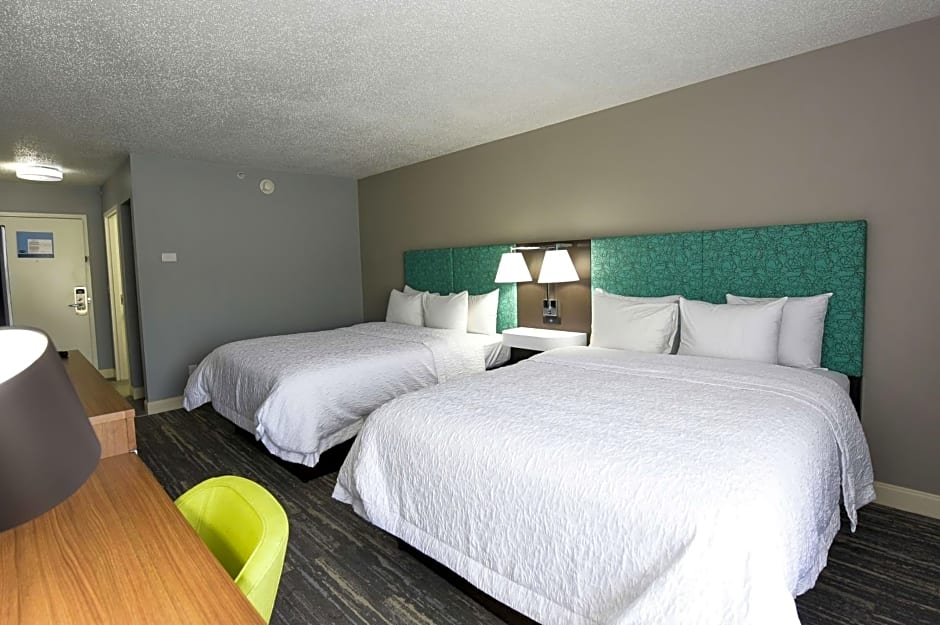 Hampton Inn By Hilton Youngstown-North