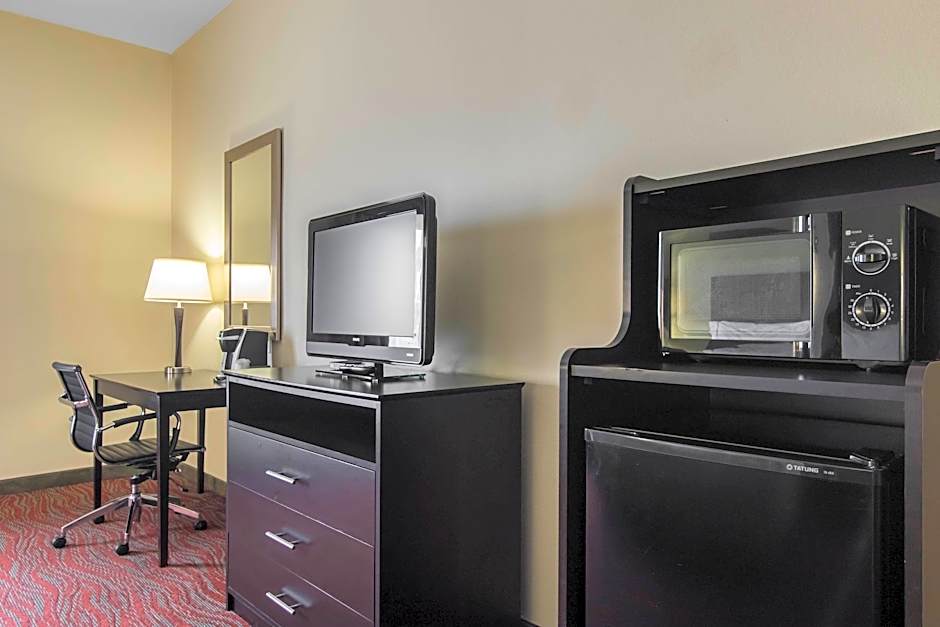 Holiday Inn Express Hotel & Suites Cullman By IHG