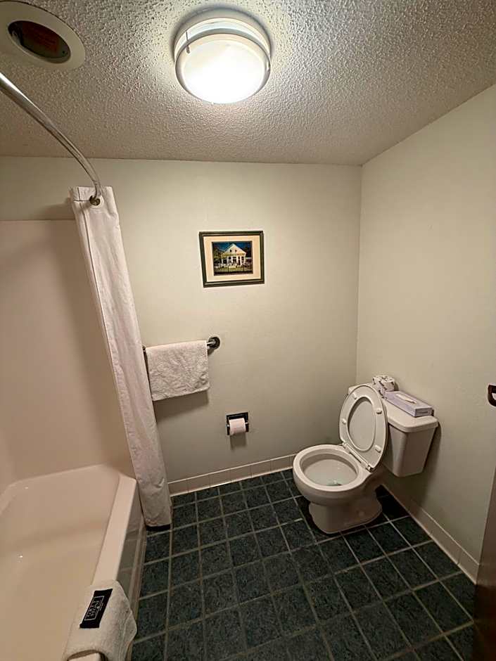 Royal Inn Rockville IN by Hotel O