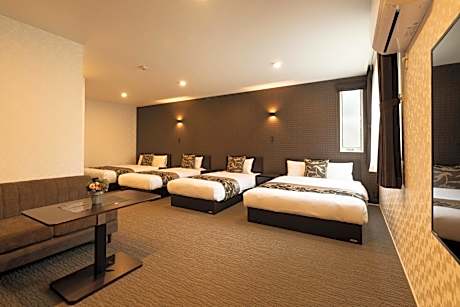 Junior Suite - No Cleaning for Consecutive Night Stays