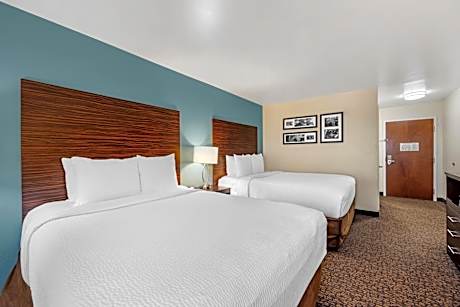 Queen Room with Two Queen Beds - Non-Smoking