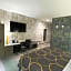Super 8 by Wyndham Bronx Near Botanical Garden