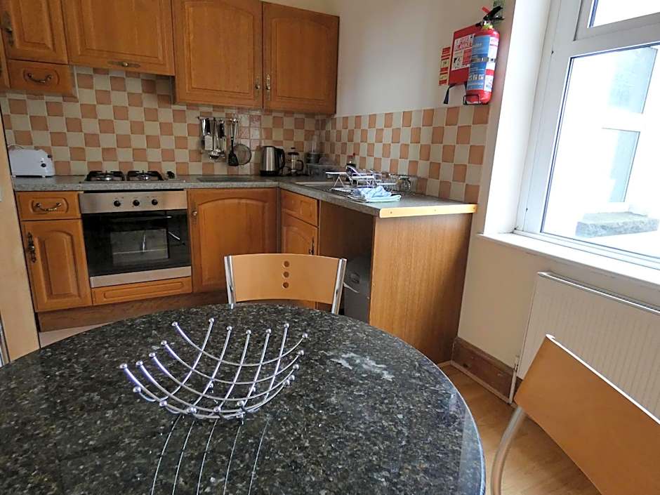 Hurst Dene Aparthotel