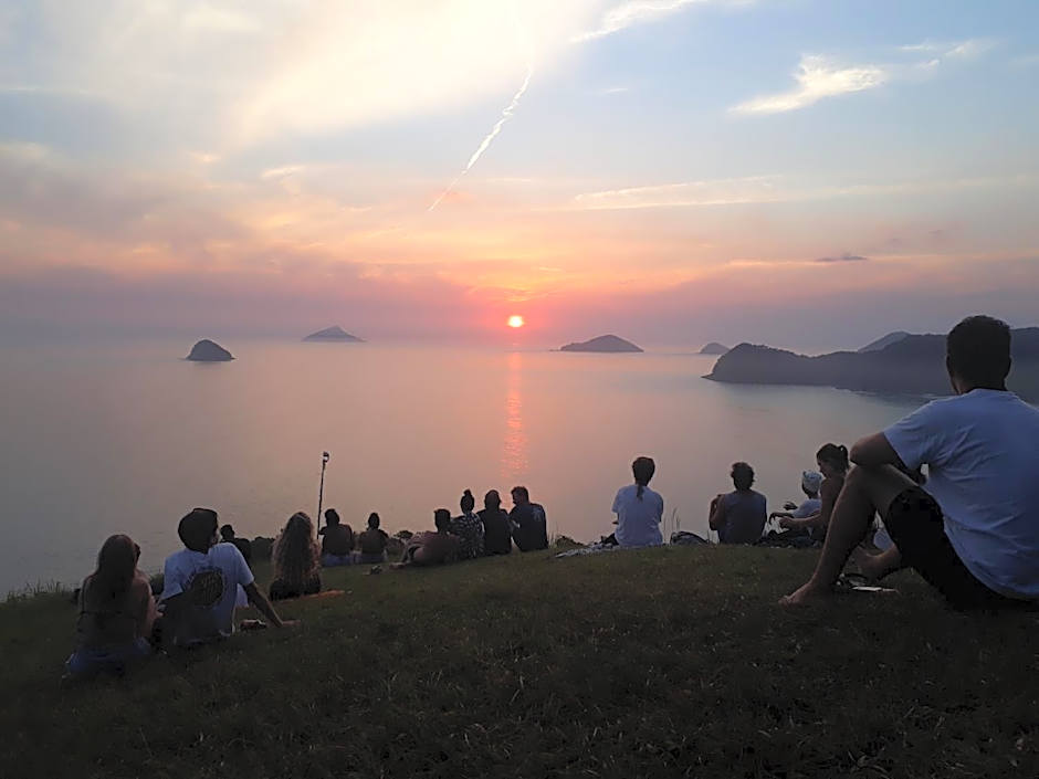 Aconchego 3 dorms, piscina, churrasq em Condomínio Fechado