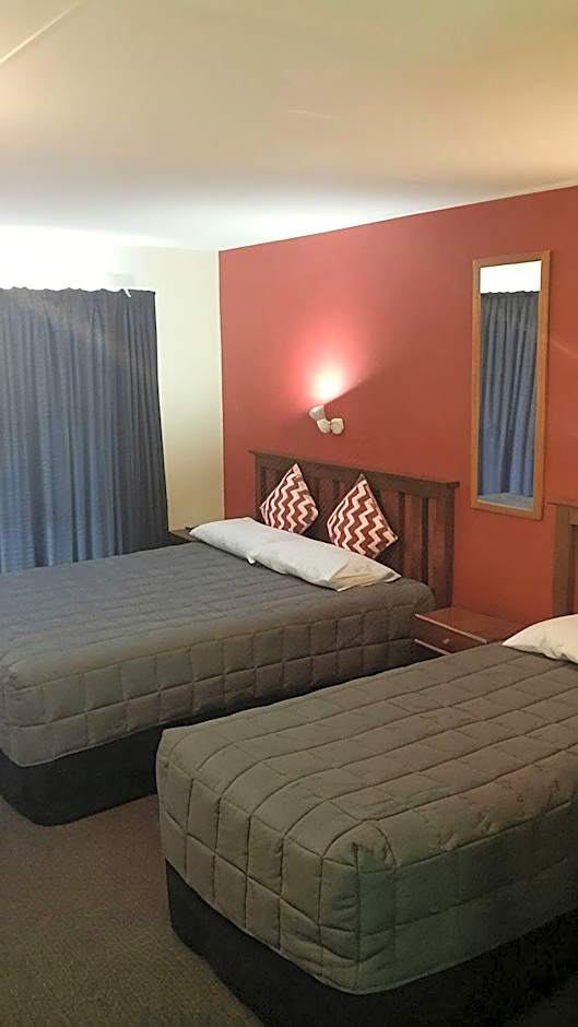 Fairy Springs Motel