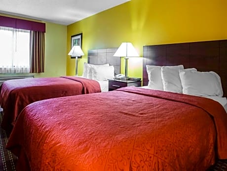 2 Double Beds Nonsmoking