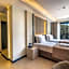 SeaTown Hotel