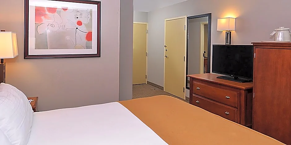 Holiday Inn Express Crestwood By IHG