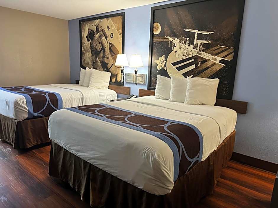 Super 8 by Wyndham Houston/NASA/Webster Area