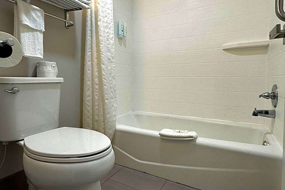 Quality Inn Calhoun North I-75