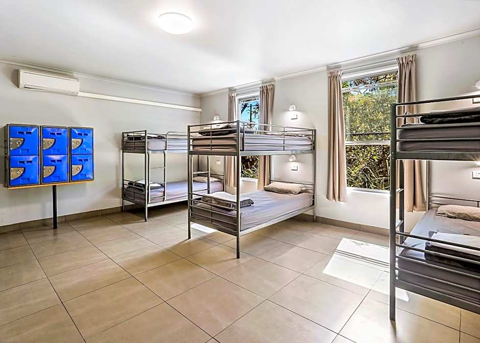 Photo 1 of 4 of 10 Bed Share + 2 Ensuites