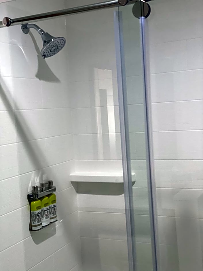 Holiday Inn Express & Suites Chatsworth, an IHG Hotel