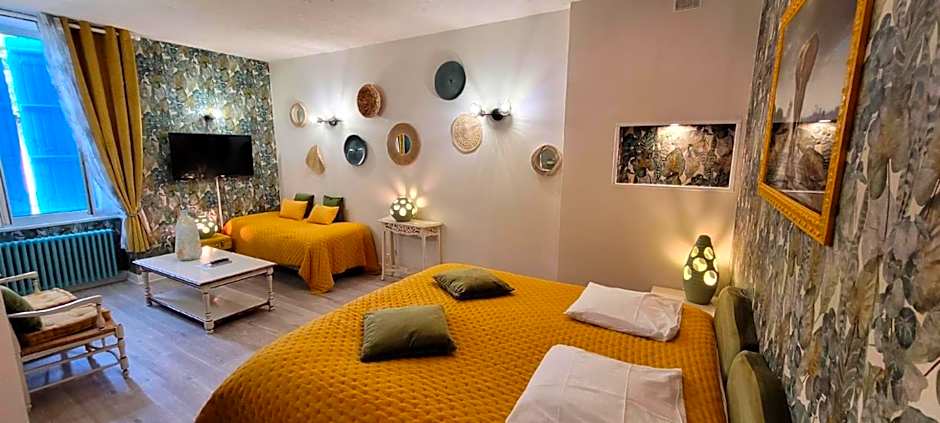 Logis Hôtel Hostellerie Saint-Jacques