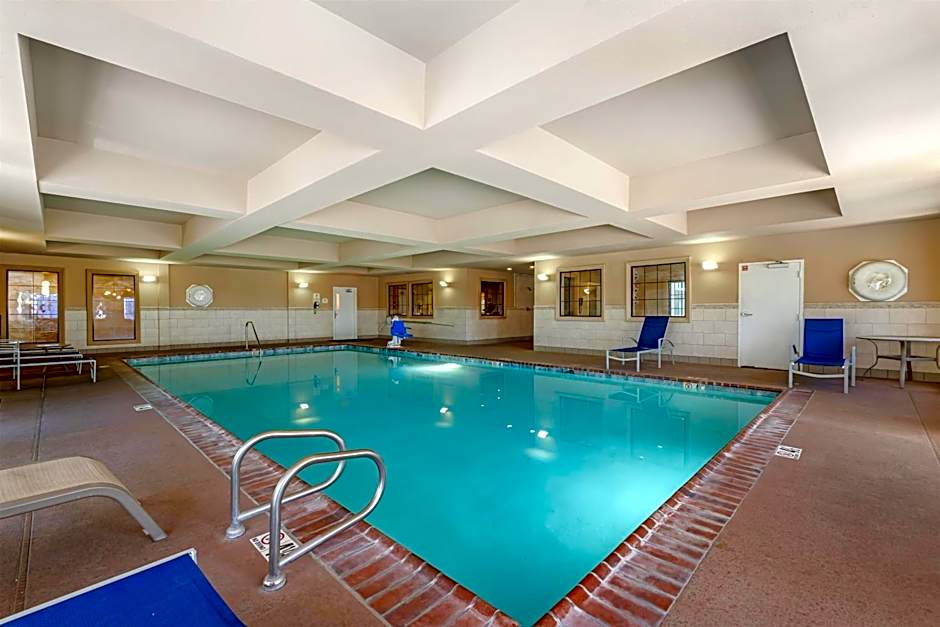 Best Western Hesperia-Victorville Suites