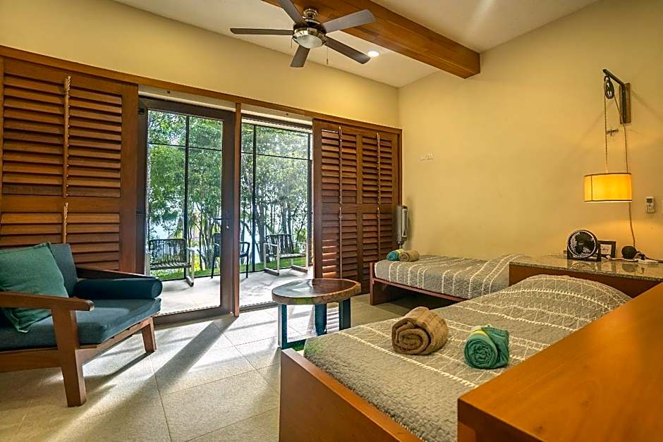 Casa Relaxo Villa en la Laguna con Muelle Privado