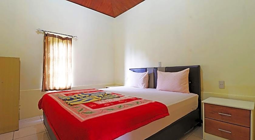 Tuk Tuk Timbul Bungalows