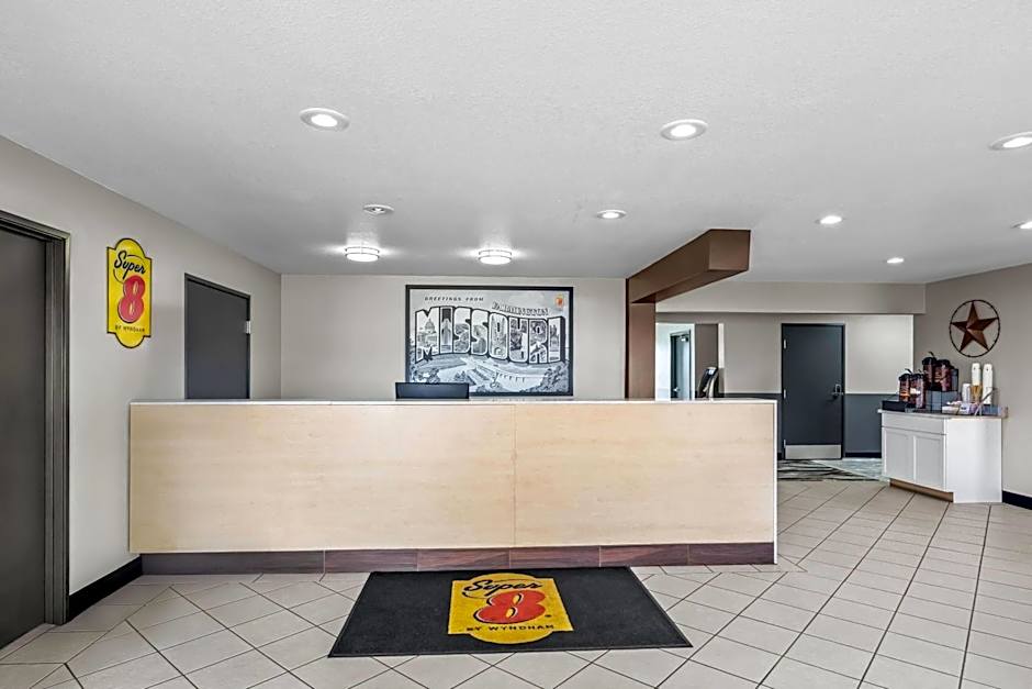 Super 8 by Wyndham Farmington