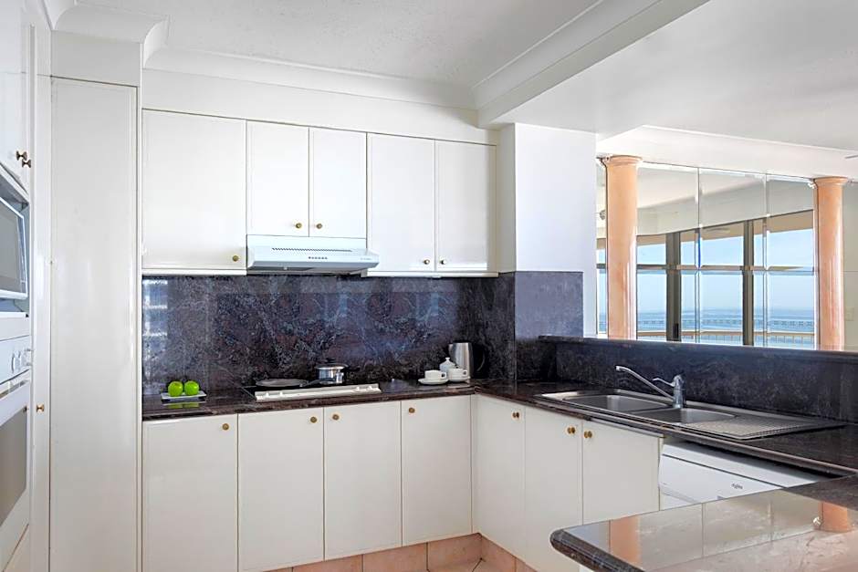 BreakFree Moroccan Surfers Paradise