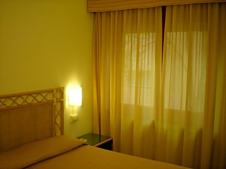 Double Room with Extra Bed (2 Adults + 1 Child)