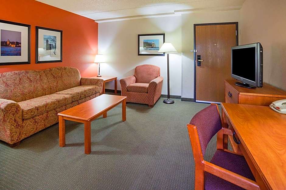 AmericInn by Wyndham Wetmore Munising