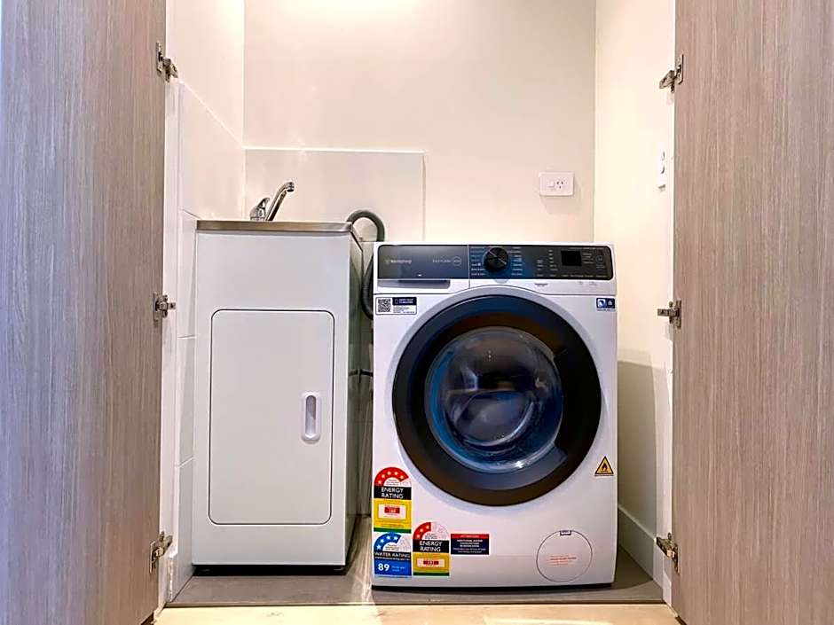 Luxury CBD Beach Vibes-Queen Bed-Gym