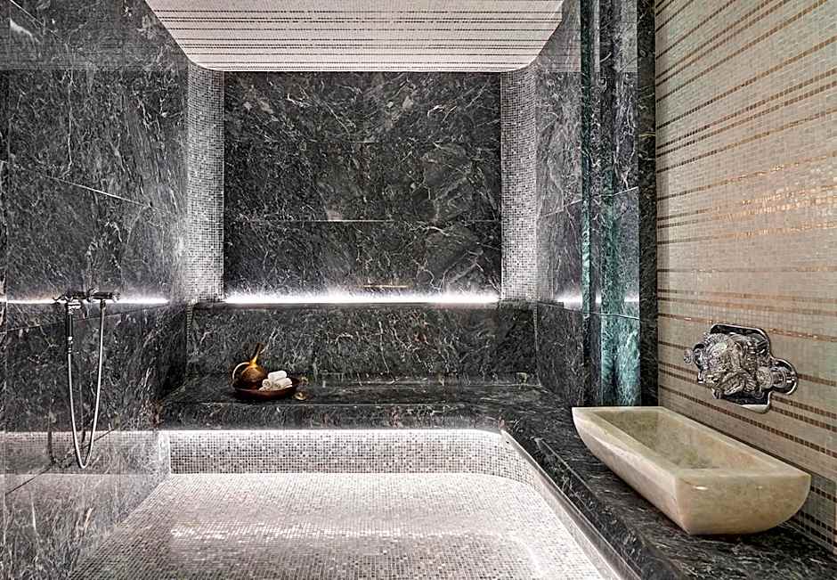 Four Seasons Hotel George V Paris