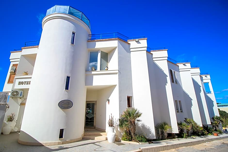 Hotel Il Faro Della Guitgia Tommasino