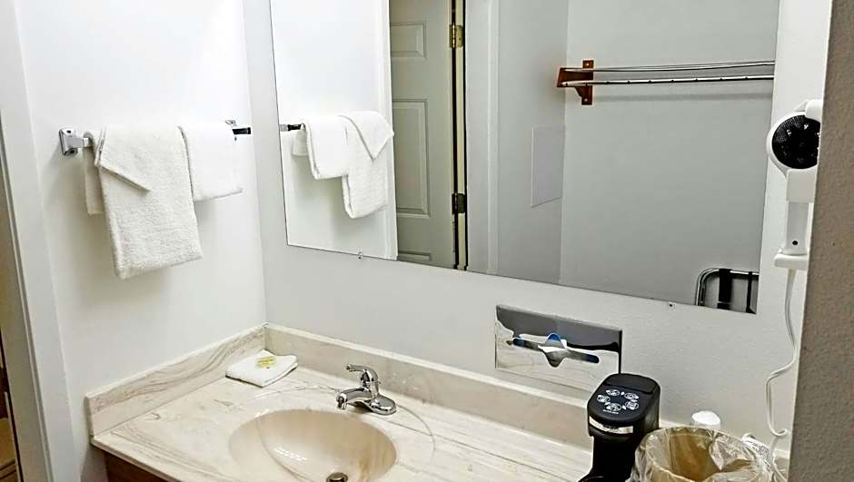Keystone Boardwalk Inn and Suites