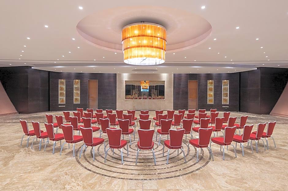 Crowne Plaza Doha - The Business Park By IHG