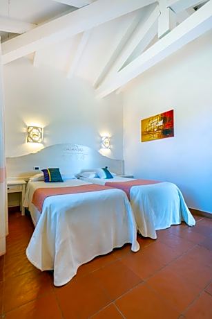 Standard Double Room with Garden View - Galanias